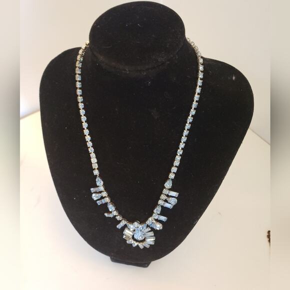 Bundle of choker necklaces two jeweled necklaces one red one pink one serpentine - Picture 3 of 5